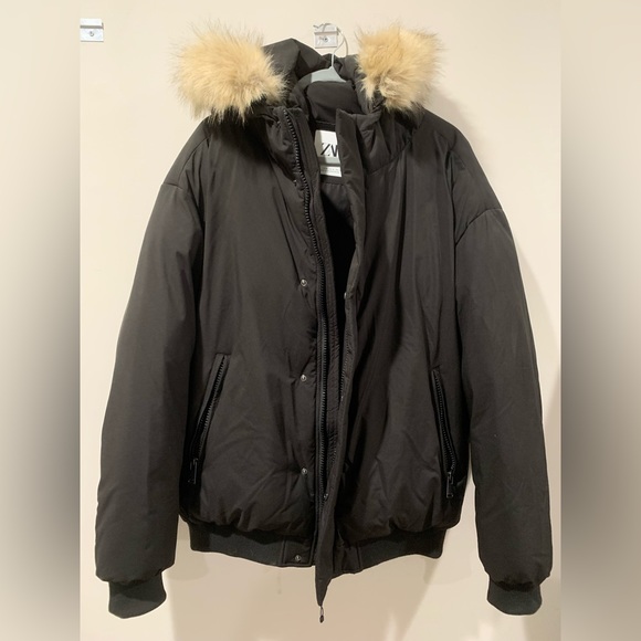 ZARA Men’s puffer with fur hoodie - Picture 1 of 7